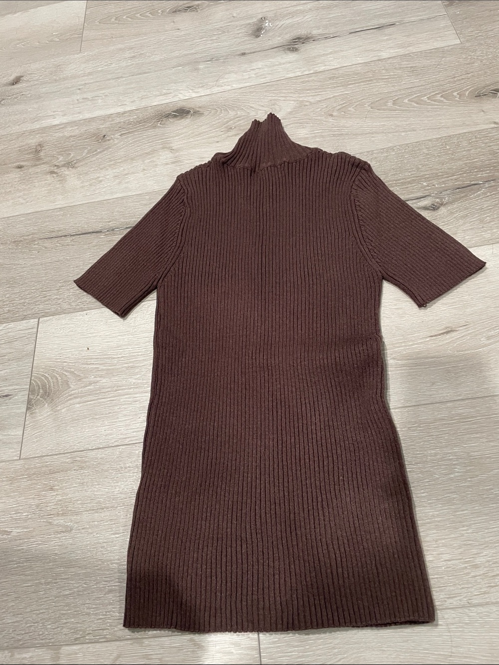 Ribbed Short-Sleeve Mock Neck Top — Brown